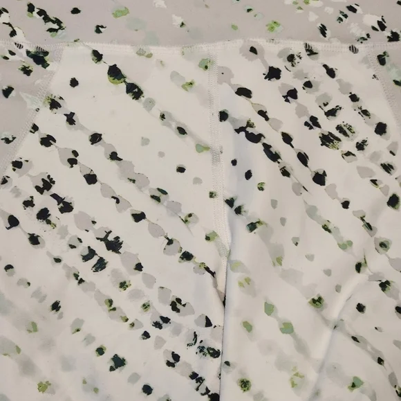 Fabletics High-Waisted Statement PowerHold Legging White Splash Print Medium - Picture 10 of 11